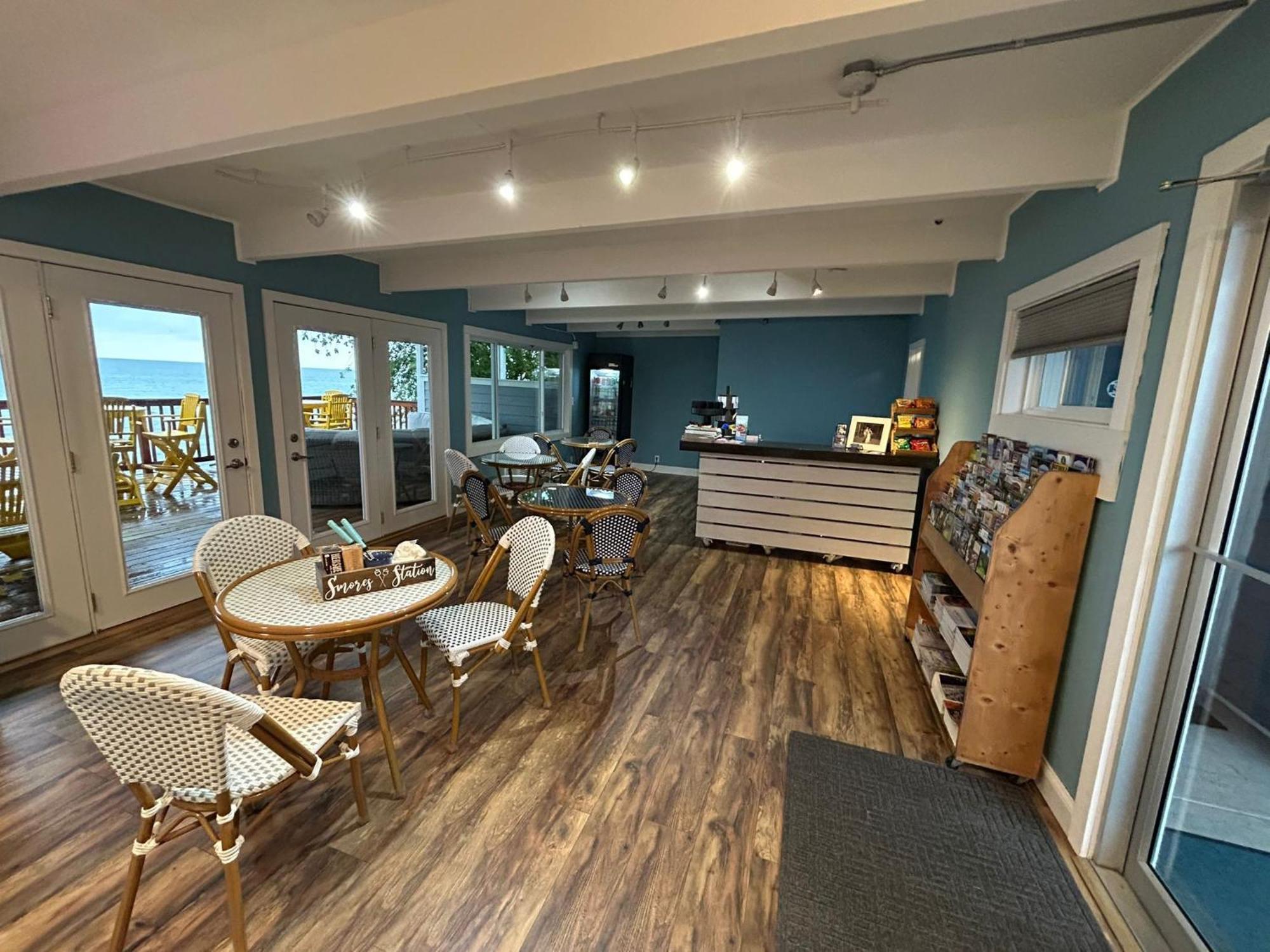 Beachfront 3*