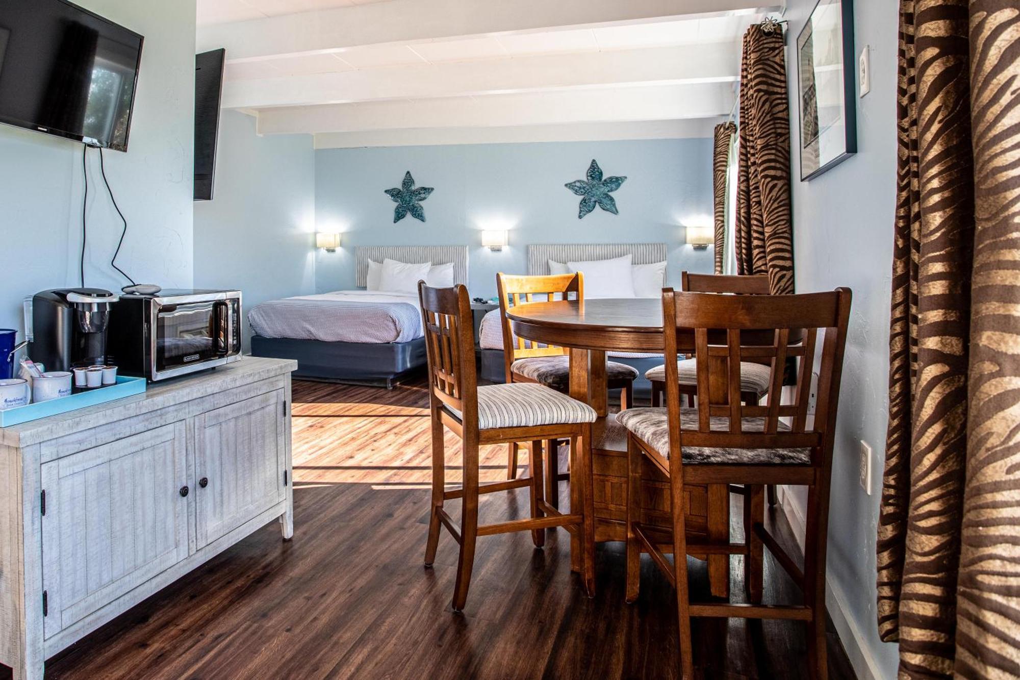 Beachfront 3*